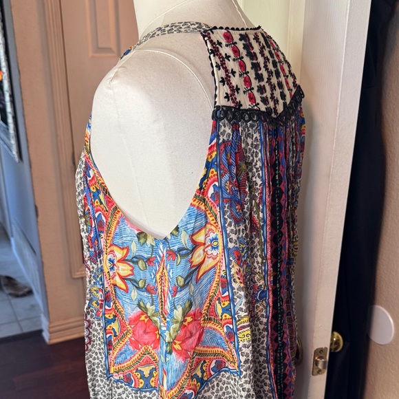 Vibrant Sleeveless Tank Top sold at Anthropologie w Tie-Front can wear other way - Picture 8 of 13